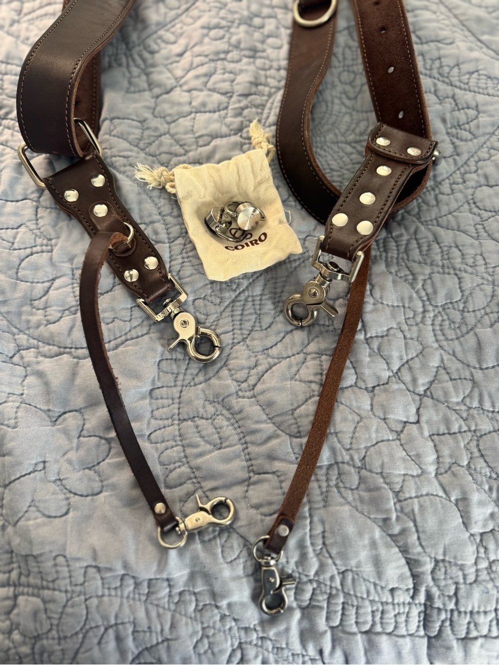 Coiro Double Camera Leather Harness Strap in Dark Brown - Picture 4 of 13